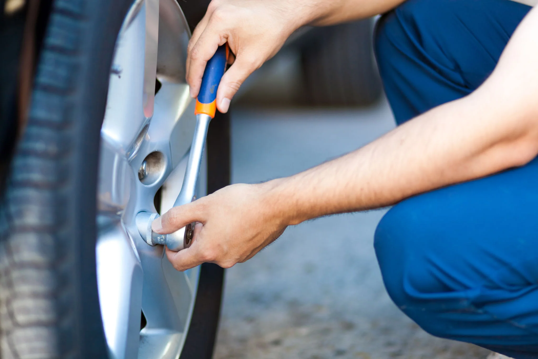 How to Change a Tire – How Long does it take to Change a Tire? Simple Guide