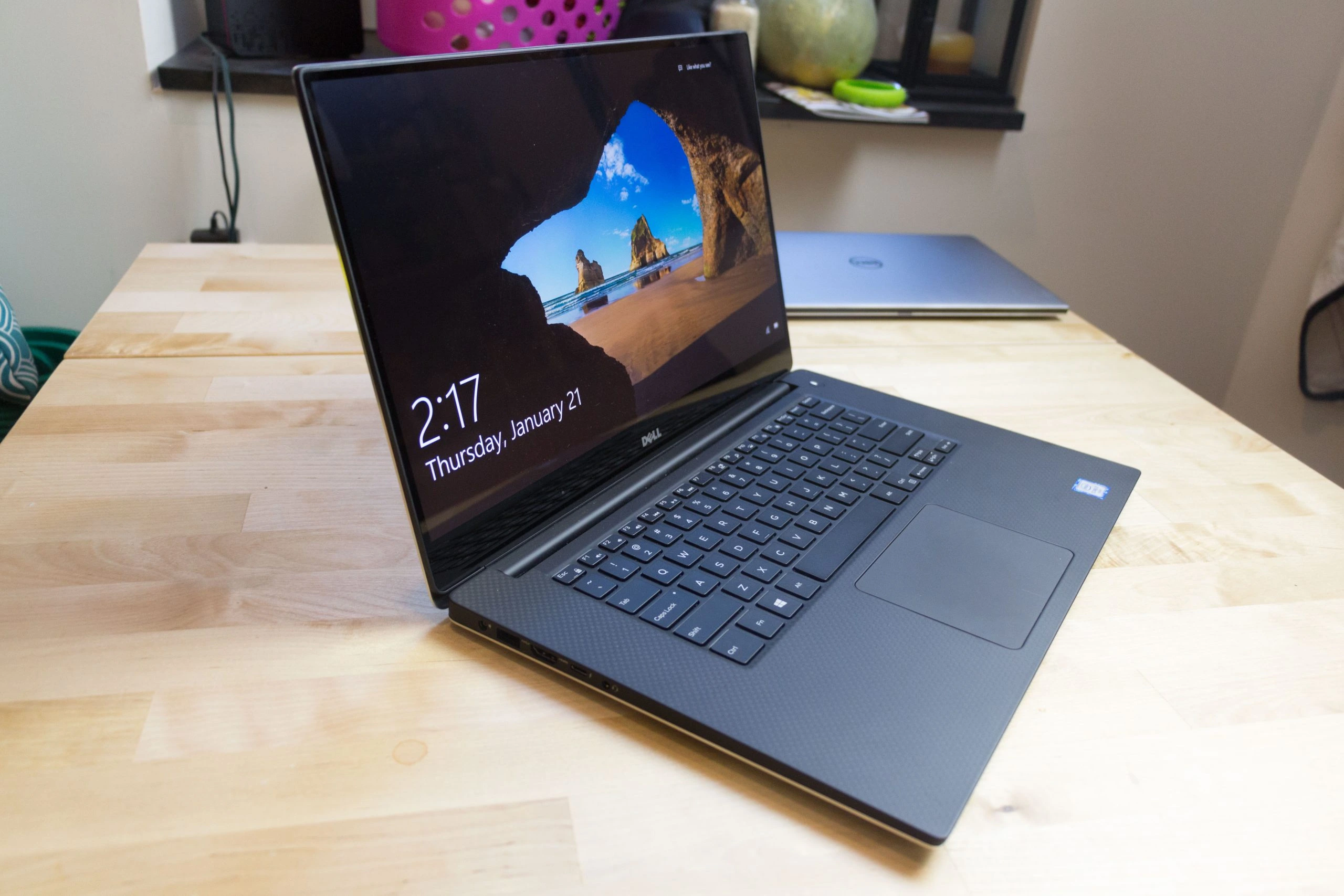 Dell XPS 15 Simple Specifications – Design, Display, Performance, Storage and Ports